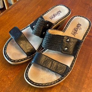Alegria Lana Black Leather Wedge Sandal - US 8, Euro 39